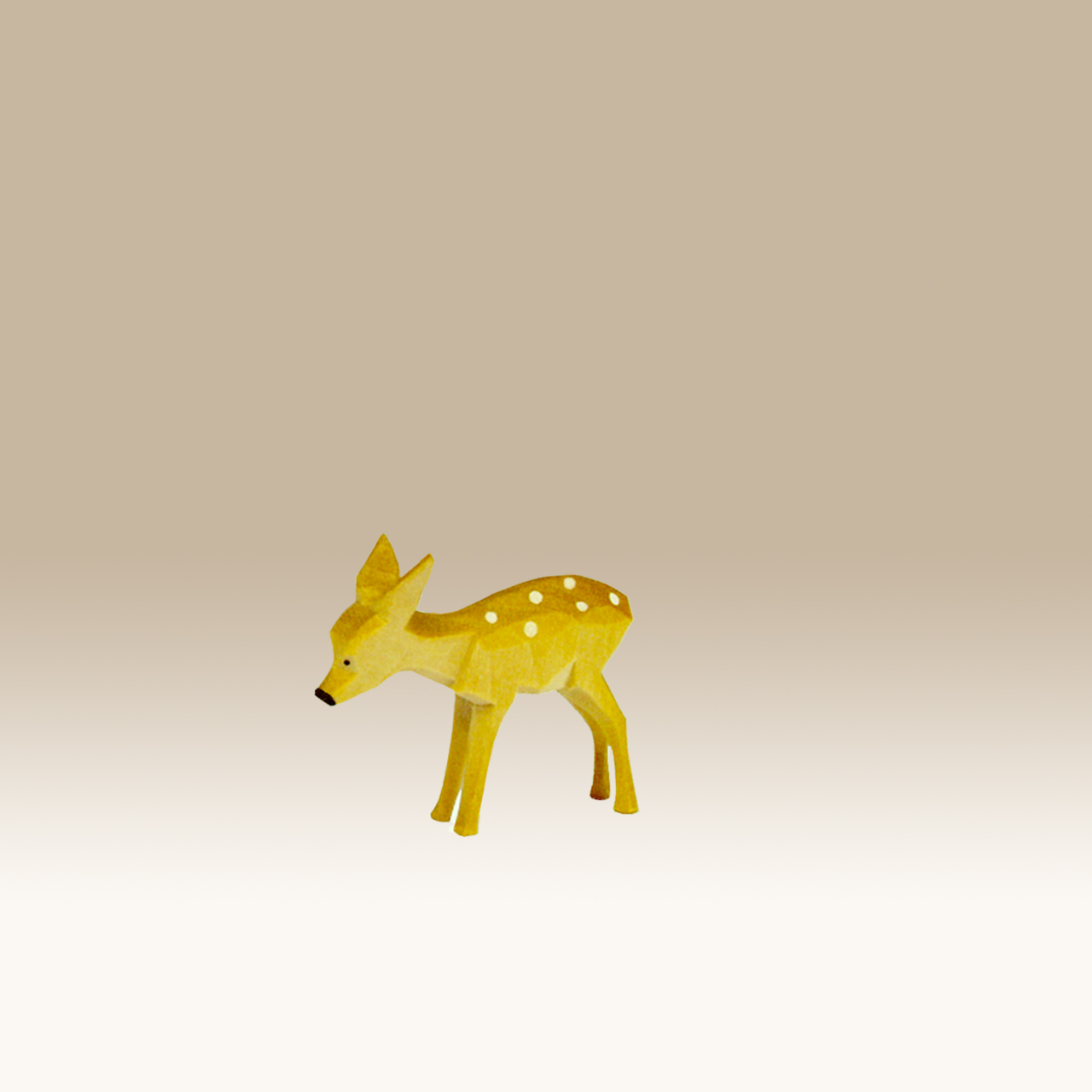 Geschnitztes Kitz, stehend