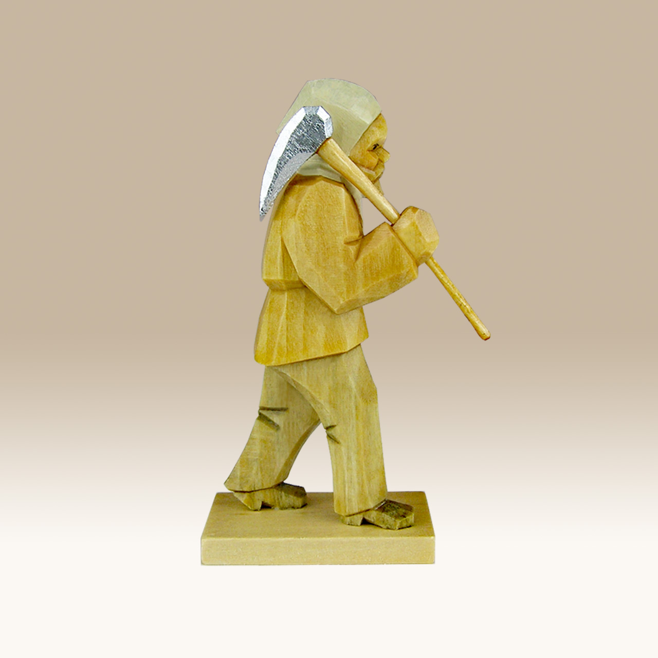 Geschnitzter Bergmann, mit Hacke