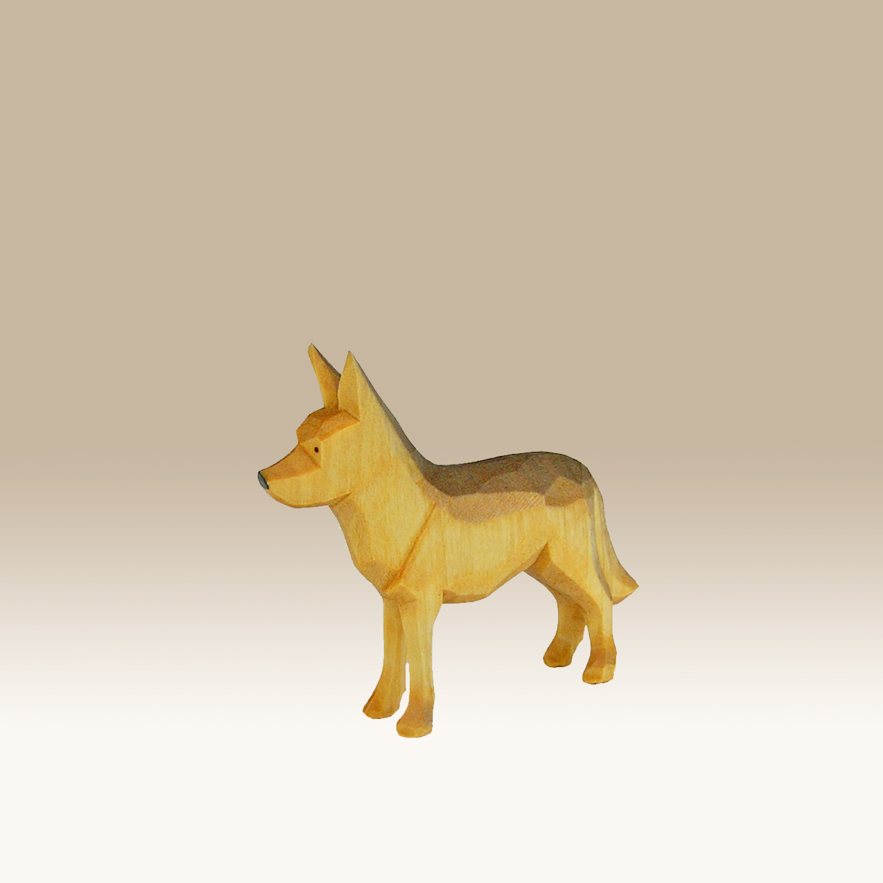Geschnitzter Schäferhund, stehend